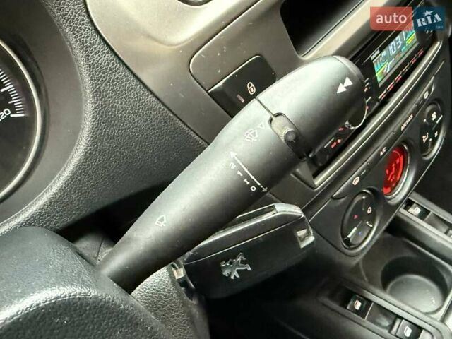 Белый Пежо 301, объемом двигателя 1.2 л и пробегом 151 тыс. км за 6490 $, фото 19 на Automoto.ua