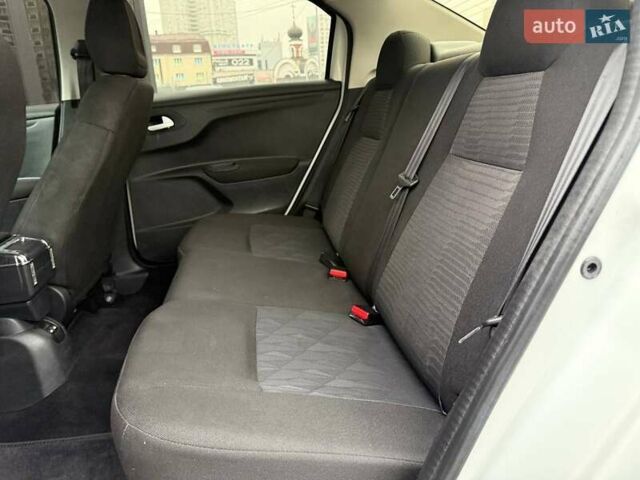 Белый Пежо 301, объемом двигателя 1.2 л и пробегом 151 тыс. км за 6490 $, фото 8 на Automoto.ua