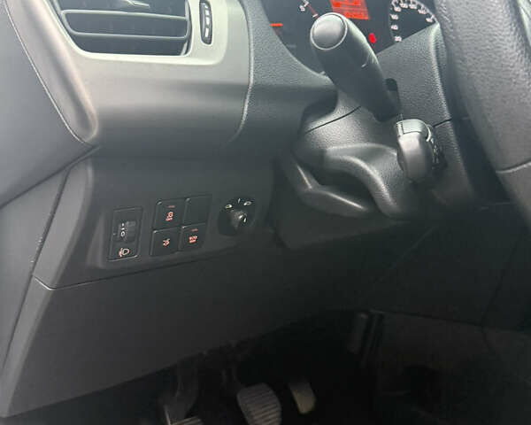 Белый Пежо 301, объемом двигателя 1.5 л и пробегом 175 тыс. км за 8900 $, фото 33 на Automoto.ua