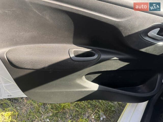 Белый Пежо 301, объемом двигателя 1.2 л и пробегом 117 тыс. км за 7800 $, фото 3 на Automoto.ua