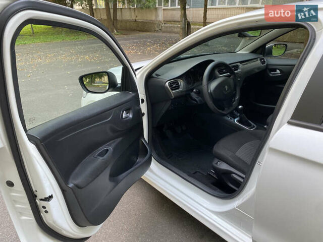 Білий Пежо 301, об'ємом двигуна 1.59 л та пробігом 62 тис. км за 8900 $, фото 12 на Automoto.ua