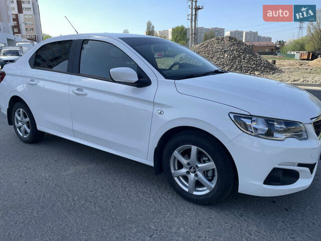 Белый Пежо 301, объемом двигателя 1.2 л и пробегом 55 тыс. км за 8500 $, фото 6 на Automoto.ua