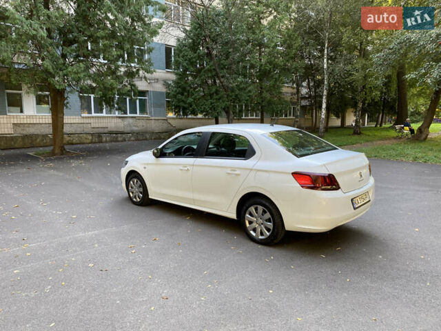 Білий Пежо 301, об'ємом двигуна 1.59 л та пробігом 62 тис. км за 8900 $, фото 2 на Automoto.ua