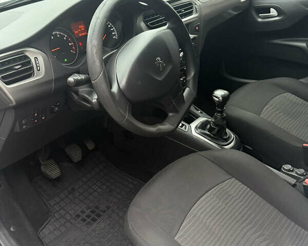 Белый Пежо 301, объемом двигателя 1.5 л и пробегом 175 тыс. км за 8900 $, фото 35 на Automoto.ua