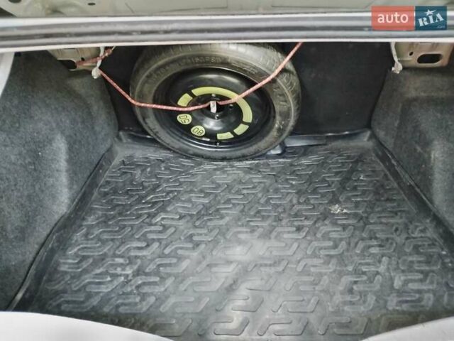 Білий Пежо 301, об'ємом двигуна 1.59 л та пробігом 121 тис. км за 10400 $, фото 5 на Automoto.ua