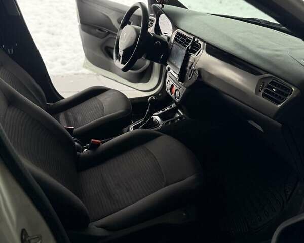 Білий Пежо 301, об'ємом двигуна 1.2 л та пробігом 140 тис. км за 6500 $, фото 17 на Automoto.ua