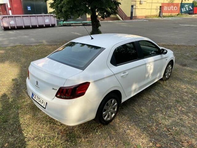 Пежо 301 2019 в Киеве на Automoto.ua Белый Пежо 301, объемом двигателя 1.59 л и пробегом 62 тыс. км за 9000 $, фото 5 на Automoto.ua