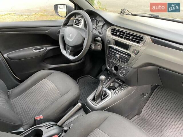 Пежо 301 2019 в Киеве на Automoto.ua Белый Пежо 301, объемом двигателя 1.59 л и пробегом 62 тыс. км за 9000 $, фото 24 на Automoto.ua