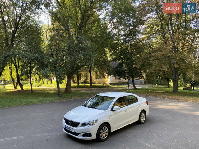 Білий Пежо 301, об'ємом двигуна 1.59 л та пробігом 62 тис. км за 8900 $, фото 1 на Automoto.ua