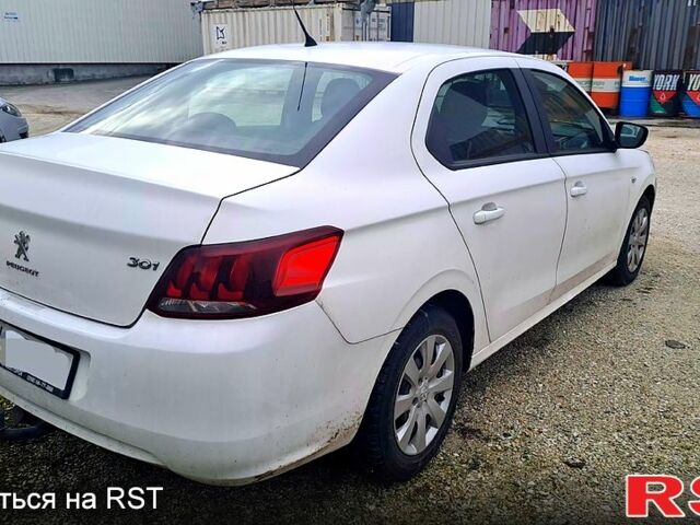 Белый Пежо 301, объемом двигателя 1.6 л и пробегом 168 тыс. км за 5950 $, фото 1 на Automoto.ua