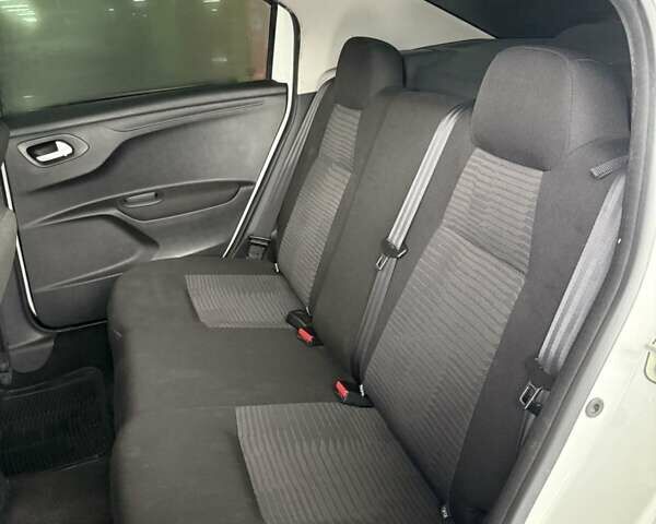 Білий Пежо 301, об'ємом двигуна 1.2 л та пробігом 140 тис. км за 6500 $, фото 24 на Automoto.ua