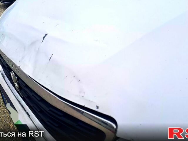 Белый Пежо 301, объемом двигателя 1.6 л и пробегом 168 тыс. км за 5950 $, фото 3 на Automoto.ua