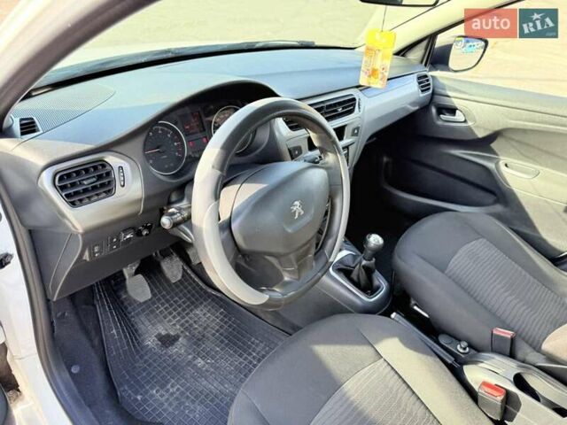 Пежо 301 2019 в Харькове на Automoto.ua Белый Пежо 301, объемом двигателя 1.2 л и пробегом 268 тыс. км за 5500 $, фото 19 на Automoto.ua
