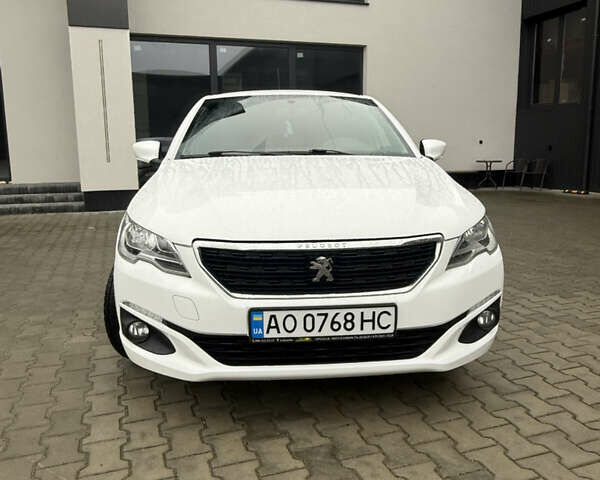 Белый Пежо 301, объемом двигателя 1.5 л и пробегом 175 тыс. км за 8900 $, фото 6 на Automoto.ua