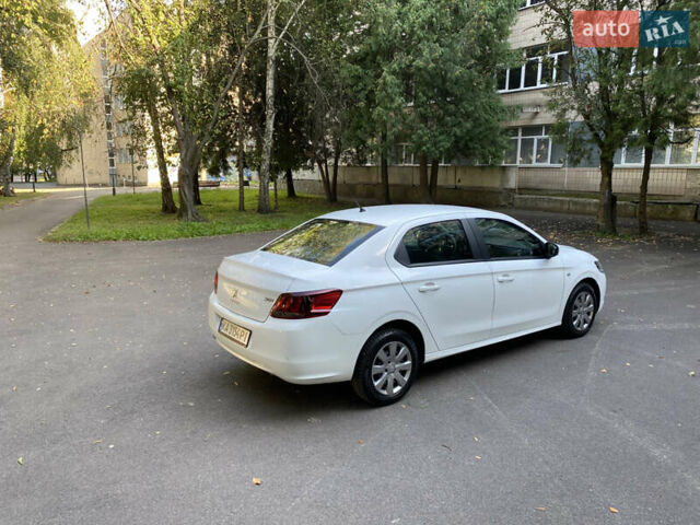 Білий Пежо 301, об'ємом двигуна 1.59 л та пробігом 62 тис. км за 8900 $, фото 3 на Automoto.ua
