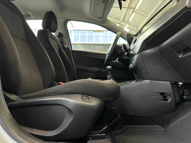 Белый Пежо 301, объемом двигателя 1.6 л и пробегом 234 тыс. км за 7600 $, фото 17 на Automoto.ua