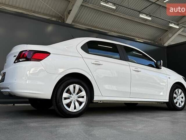 Пежо 301 2020 в Киеве на Automoto.ua Белый Пежо 301, объемом двигателя 1.6 л и пробегом 189 тыс. км за 7900 $, фото 19 на Automoto.ua