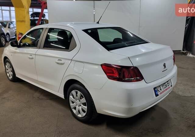 Белый Пежо 301, объемом двигателя 1.56 л и пробегом 67 тыс. км за 9600 $, фото 4 на Automoto.ua