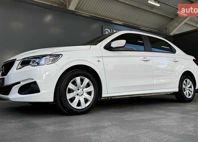 Пежо 301 2020 в Киеве на Automoto.ua Белый Пежо 301, объемом двигателя 1.6 л и пробегом 189 тыс. км за 7900 $, фото 6 на Automoto.ua