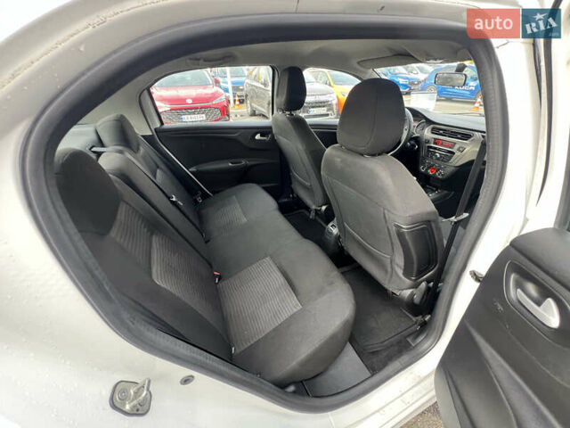 Пежо 301 2020 в Киеве на Automoto.ua Белый Пежо 301, объемом двигателя 1.56 л и пробегом 193 тыс. км за 8416 $, фото 15 на Automoto.ua