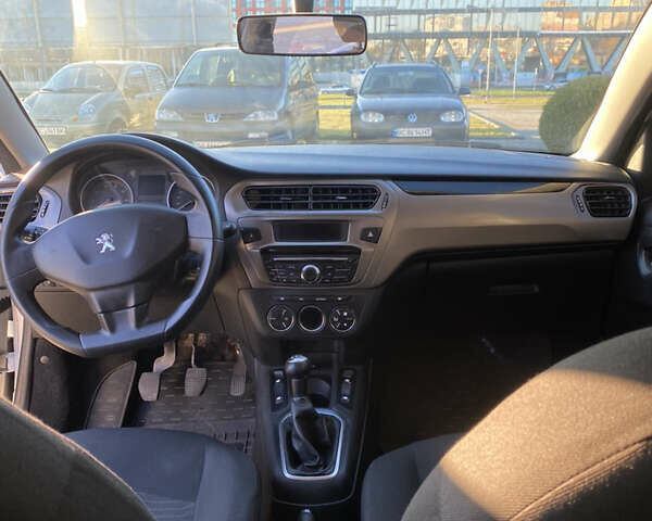 Белый Пежо 301, объемом двигателя 1.6 л и пробегом 150 тыс. км за 9300 $, фото 12 на Automoto.ua