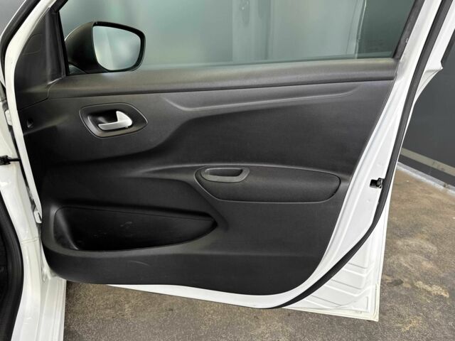 Белый Пежо 301, объемом двигателя 1.6 л и пробегом 234 тыс. км за 7600 $, фото 21 на Automoto.ua