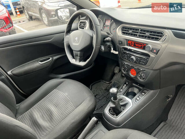 Пежо 301 2020 в Киеве на Automoto.ua Белый Пежо 301, объемом двигателя 1.56 л и пробегом 159 тыс. км за 9134 $, фото 16 на Automoto.ua