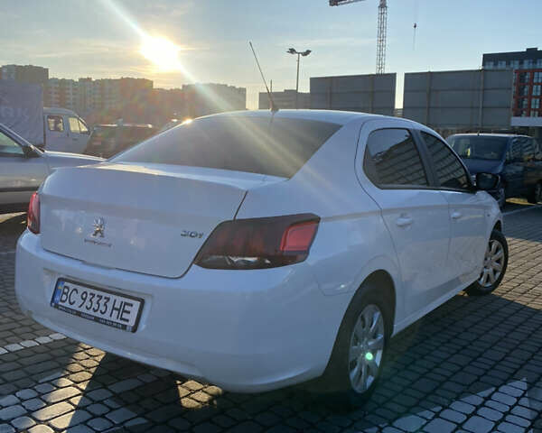 Белый Пежо 301, объемом двигателя 1.6 л и пробегом 150 тыс. км за 9300 $, фото 6 на Automoto.ua