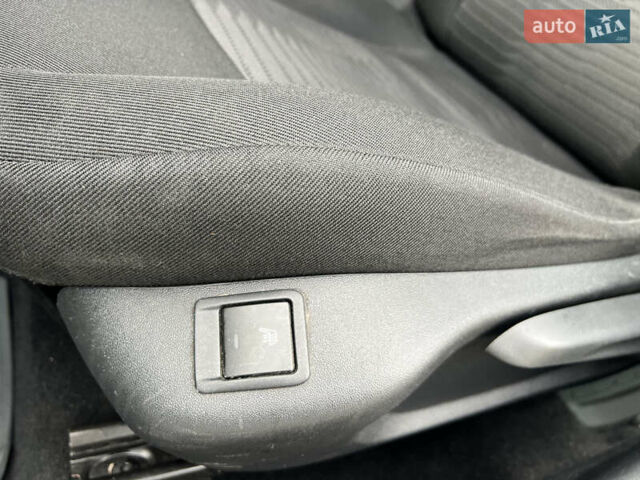 Пежо 301 2020 в Киеве на Automoto.ua Белый Пежо 301, объемом двигателя 1.56 л и пробегом 193 тыс. км за 8416 $, фото 10 на Automoto.ua