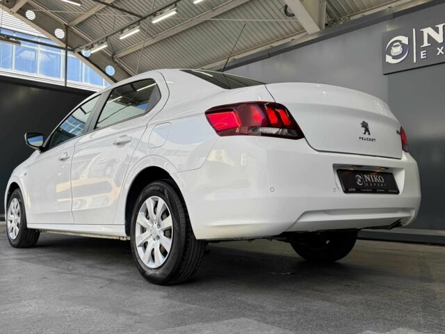 Белый Пежо 301, объемом двигателя 1.6 л и пробегом 234 тыс. км за 7600 $, фото 4 на Automoto.ua