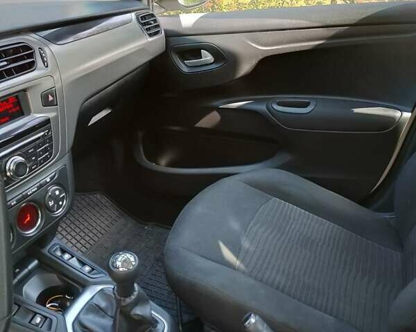 Белый Пежо 301, объемом двигателя 1.6 л и пробегом 99 тыс. км за 8700 $, фото 3 на Automoto.ua
