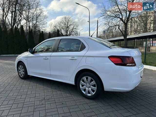 Белый Пежо 301, объемом двигателя 1.59 л и пробегом 122 тыс. км за 6990 $, фото 3 на Automoto.ua