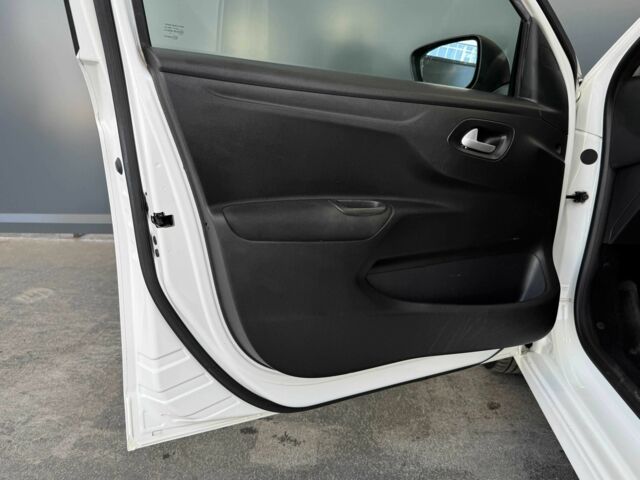 Белый Пежо 301, объемом двигателя 1.6 л и пробегом 234 тыс. км за 7600 $, фото 20 на Automoto.ua