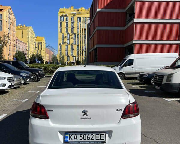 Белый Пежо 301, объемом двигателя 1.2 л и пробегом 140 тыс. км за 5500 $, фото 3 на Automoto.ua