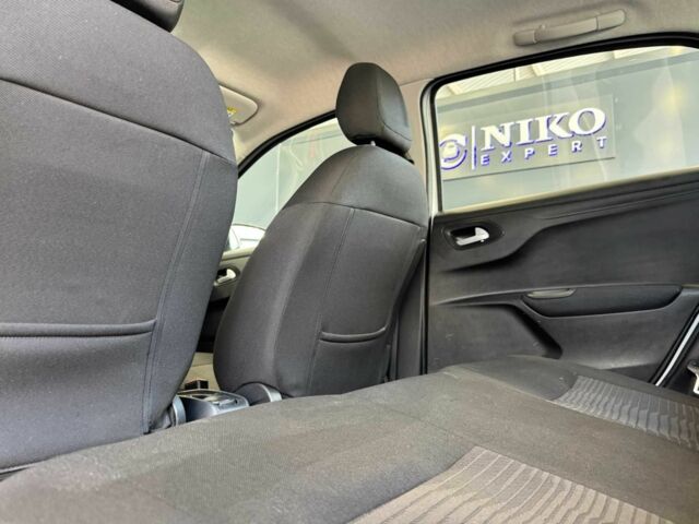 Белый Пежо 301, объемом двигателя 1.6 л и пробегом 234 тыс. км за 7600 $, фото 18 на Automoto.ua