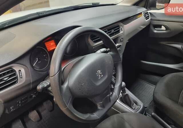 Белый Пежо 301, объемом двигателя 1.56 л и пробегом 67 тыс. км за 9600 $, фото 10 на Automoto.ua