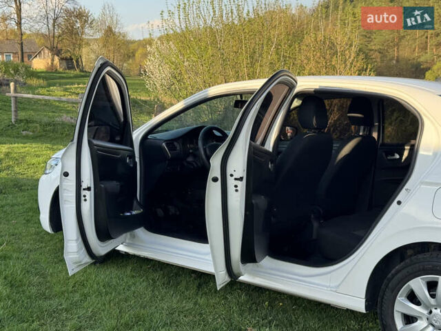 Белый Пежо 301, объемом двигателя 1.59 л и пробегом 150 тыс. км за 9200 $, фото 13 на Automoto.ua