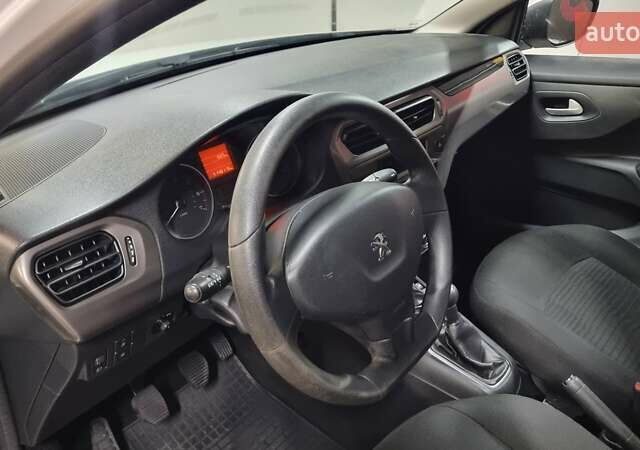 Пежо 301 2020 в Киеве на Automoto.ua Белый Пежо 301, объемом двигателя 1.59 л и пробегом 148 тыс. км за 8600 $, фото 9 на Automoto.ua