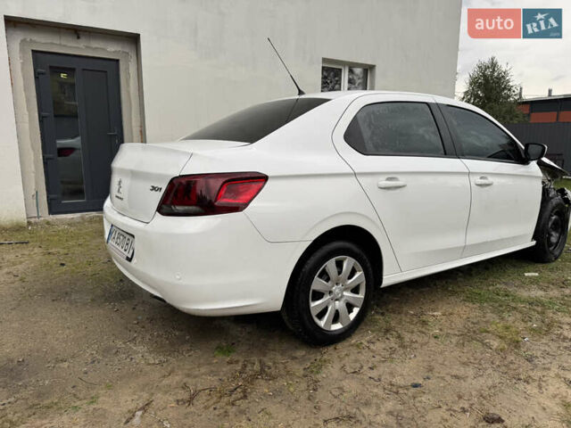 Белый Пежо 301, объемом двигателя 1.2 л и пробегом 97 тыс. км за 4300 $, фото 4 на Automoto.ua