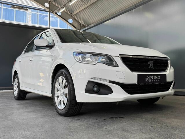 Белый Пежо 301, объемом двигателя 1.6 л и пробегом 234 тыс. км за 7600 $, фото 9 на Automoto.ua