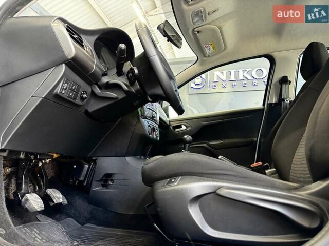 Пежо 301 2020 в Киеве на Automoto.ua Белый Пежо 301, объемом двигателя 1.6 л и пробегом 189 тыс. км за 7900 $, фото 27 на Automoto.ua