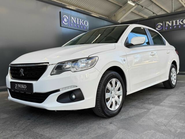 Белый Пежо 301, объемом двигателя 1.6 л и пробегом 234 тыс. км за 7600 $, фото 1 на Automoto.ua