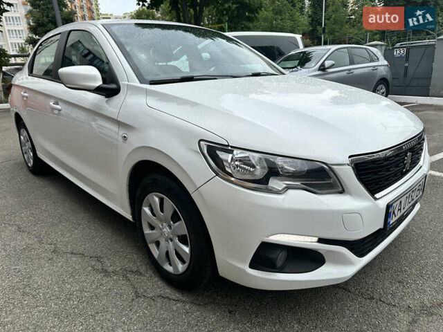 Белый Пежо 301, объемом двигателя 1.56 л и пробегом 134 тыс. км за 9000 $, фото 2 на Automoto.ua