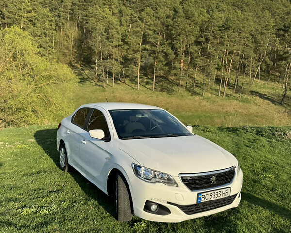 Белый Пежо 301, объемом двигателя 1.59 л и пробегом 150 тыс. км за 9200 $, фото 6 на Automoto.ua
