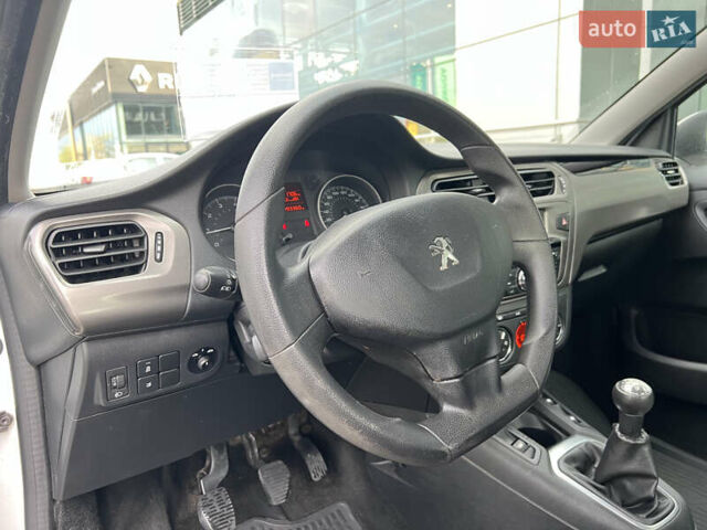 Пежо 301 2020 в Киеве на Automoto.ua Белый Пежо 301, объемом двигателя 1.56 л и пробегом 193 тыс. км за 8416 $, фото 11 на Automoto.ua