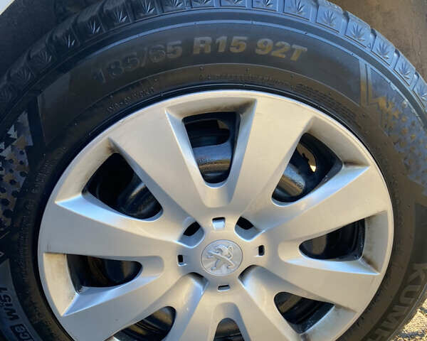 Белый Пежо 301, объемом двигателя 1.6 л и пробегом 150 тыс. км за 9300 $, фото 13 на Automoto.ua