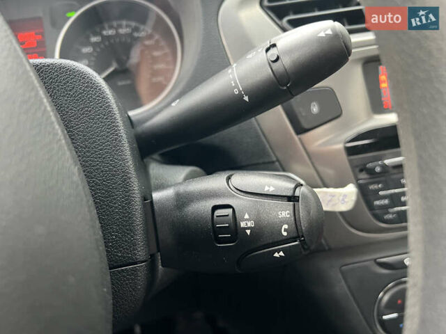 Пежо 301 2020 в Киеве на Automoto.ua Белый Пежо 301, объемом двигателя 1.56 л и пробегом 159 тыс. км за 9134 $, фото 25 на Automoto.ua