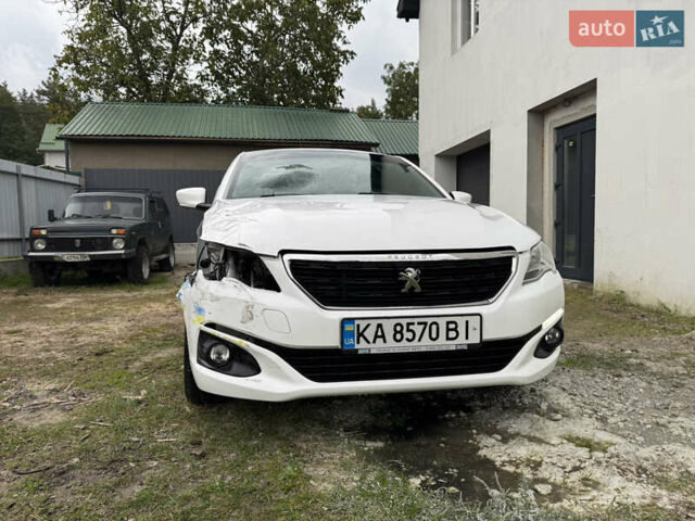 Белый Пежо 301, объемом двигателя 1.2 л и пробегом 97 тыс. км за 4300 $, фото 1 на Automoto.ua