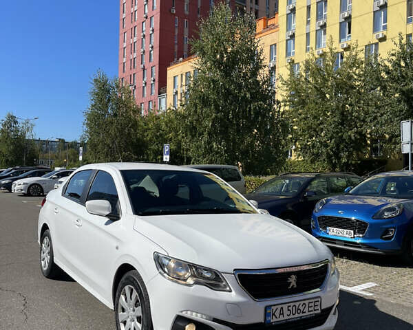 Белый Пежо 301, объемом двигателя 1.2 л и пробегом 140 тыс. км за 5500 $, фото 6 на Automoto.ua