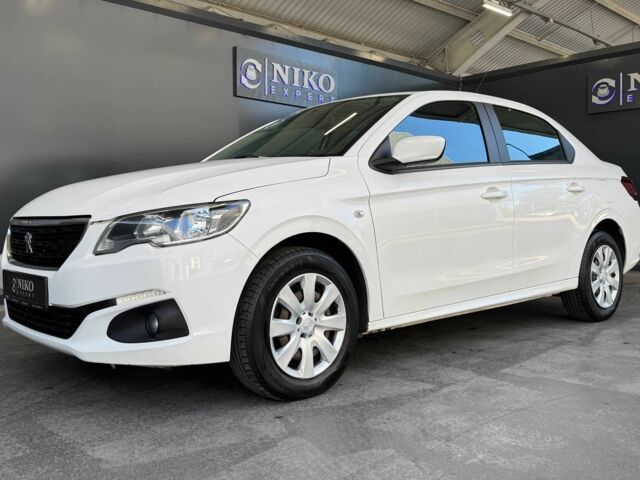 Белый Пежо 301, объемом двигателя 1.6 л и пробегом 234 тыс. км за 7600 $, фото 2 на Automoto.ua